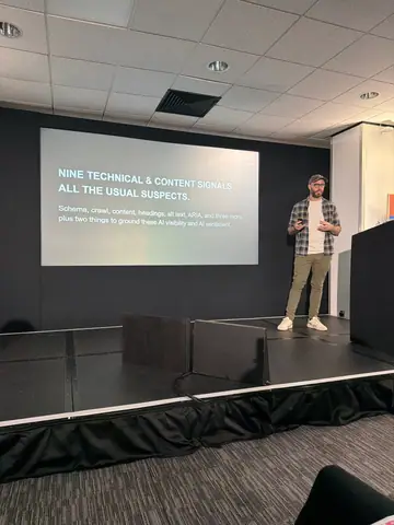 Adam Preston, The Biggest Factors in AI Visibility for Retailers — brightonSEO 2026, zdjęcie 3 (10:35)