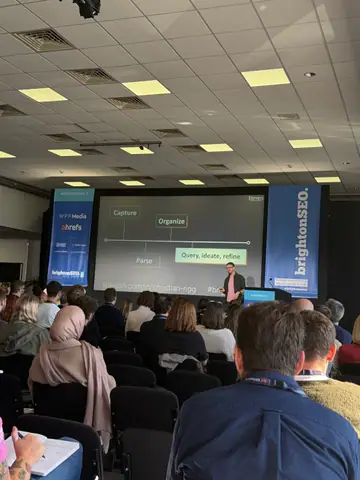 Christian Rigg, Best of Both Worlds: AI Content Systems with True Human EEAT — brightonSEO 2026, zdjęcie 3 (12:10)