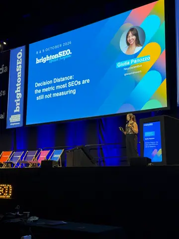 Giulia Panozzo, Decision Distance — brightonSEO 2026, zdjęcie 1 (16:15)