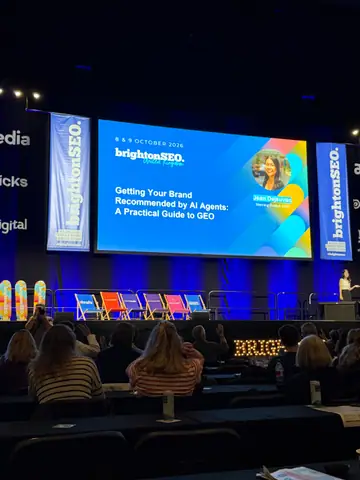 Jean Sarunporn, Getting Your Brand Recommended by AI Agents: A Practical Guide to GEO — brightonSEO 2026, zdjęcie 5 (09:35)
