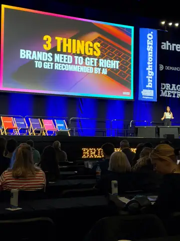 Jean Sarunporn, Getting Your Brand Recommended by AI Agents: A Practical Guide to GEO — brightonSEO 2026, zdjęcie 10 (09:38)
