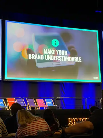 Jean Sarunporn, Getting Your Brand Recommended by AI Agents: A Practical Guide to GEO — brightonSEO 2026, zdjęcie 12 (09:39)