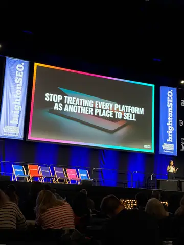 Jean Sarunporn, Getting Your Brand Recommended by AI Agents: A Practical Guide to GEO — brightonSEO 2026, zdjęcie 30 (09:48)