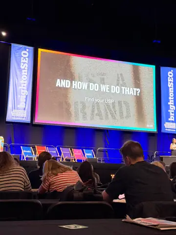 Jean Sarunporn, Getting Your Brand Recommended by AI Agents: A Practical Guide to GEO — brightonSEO 2026, zdjęcie 33 (09:49)