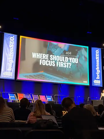 Jean Sarunporn, Getting Your Brand Recommended by AI Agents: A Practical Guide to GEO — brightonSEO 2026, zdjęcie 37 (09:52)