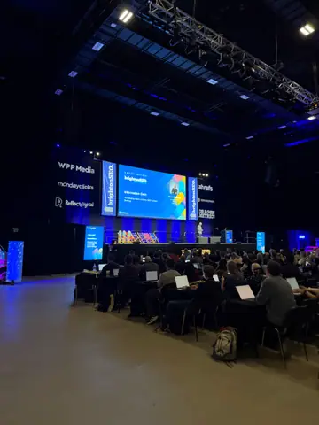 Jean Sarunporn, Getting Your Brand Recommended by AI Agents: A Practical Guide to GEO — brightonSEO 2026, zdjęcie 45 (09:55)