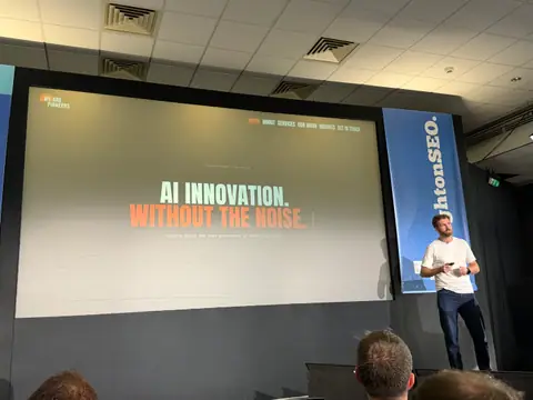 Jeremy McDonald, From Gut Checks to Guardrails: Deploying Trustworthy AI for Marketing QA — brightonSEO 2026, zdjęcie 5 (14:07)