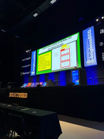 John Iwuozor, 5 Things Google Patents Reveal About Why SEO Feels Harder in 2026 — brightonSEO 2026, zdjęcie 17 (17:15)