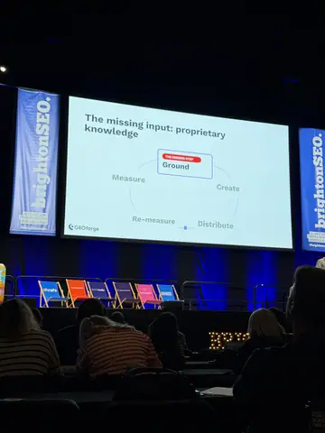 Paris Childress, Information Gain: The Missing Metric in Every GEO Content Strategy? — brightonSEO 2026, zdjęcie 19 (10:03)