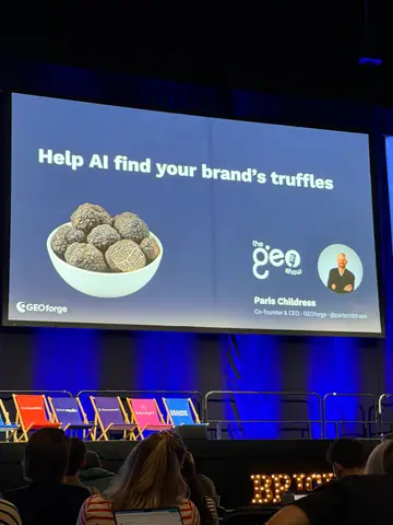 Paris Childress, Information Gain: The Missing Metric in Every GEO Content Strategy? — brightonSEO 2026, zdjęcie 27 (10:10)