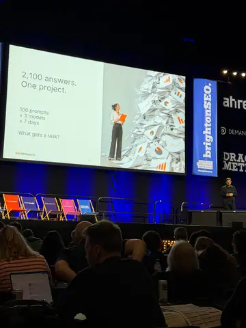Samanyou Garg, Drowning in prompts? How to build an AEO program around the data that matters — brightonSEO 2026, zdjęcie 3 (10:13)