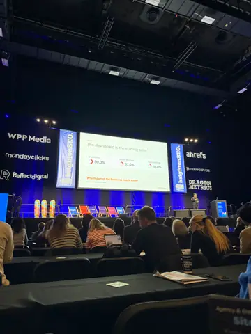 Samanyou Garg, Drowning in prompts? How to build an AEO program around the data that matters — brightonSEO 2026, zdjęcie 7 (10:14)