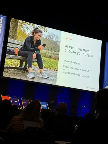 Samanyou Garg, Drowning in prompts? How to build an AEO program around the data that matters — brightonSEO 2026, zdjęcie 40 (10:29)