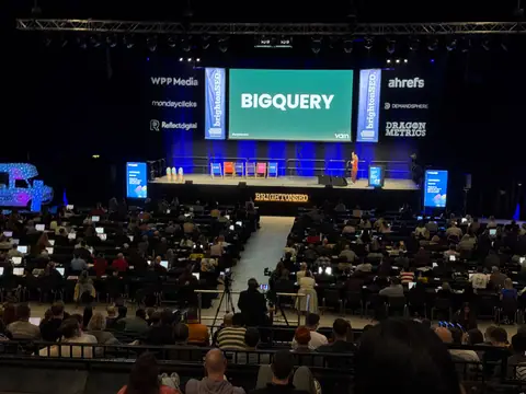 Tanya Kant, AI Literacy: What It Is and Why Your Workforce Needs It — brightonSEO 2026, zdjęcie 2 (11:44)